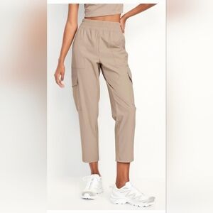 Old Navy sleektech cargo ankle pants